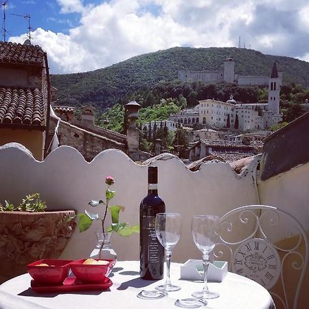 Appartement Sotto I Tetti Del Borgo à Spolète Extérieur photo