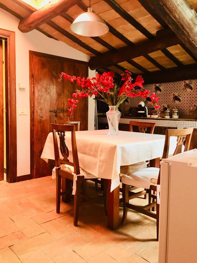 Appartement Sotto I Tetti Del Borgo à Spolète Extérieur photo