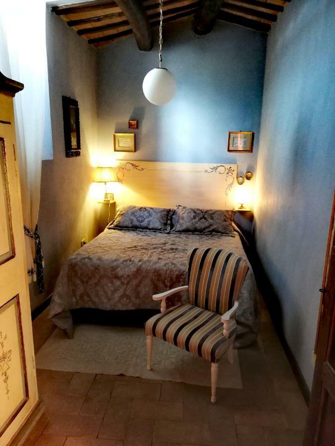 Appartement Sotto I Tetti Del Borgo à Spolète Extérieur photo
