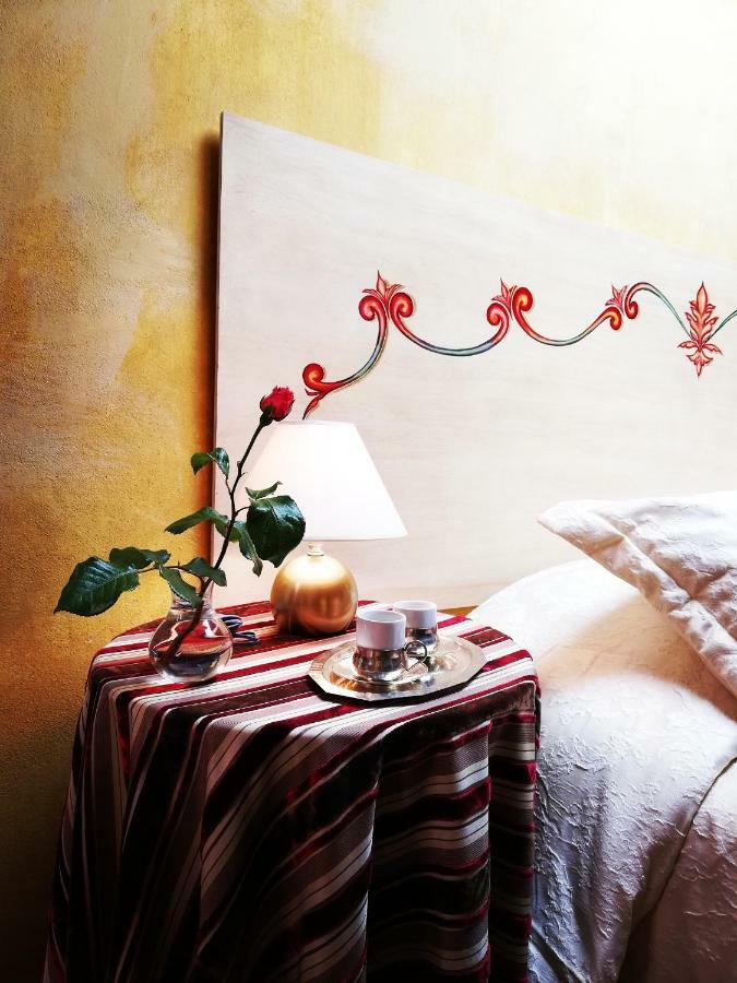 Appartement Sotto I Tetti Del Borgo à Spolète Extérieur photo
